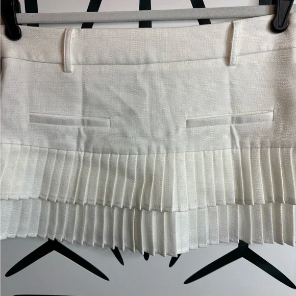 Qelvarine White Pleated Ruffle Mini Skort – Low Rise – Side Zip – Size XS - Picture 4 of 11